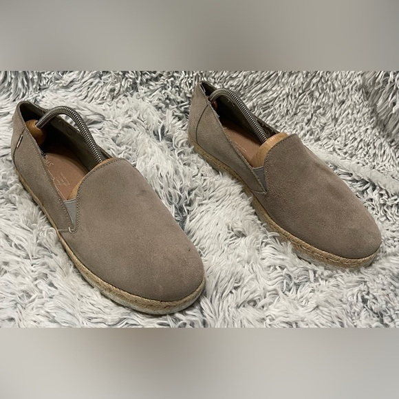 TOMS Women’s platform slip on sneakers Grey suede Size 11 - Picture 1 of 14
